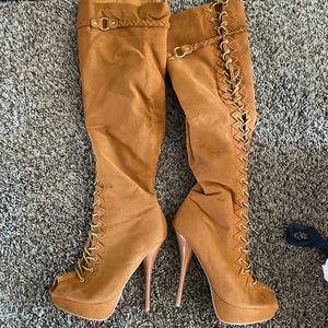 Sheikh size 9 tan thigh high lace up boots